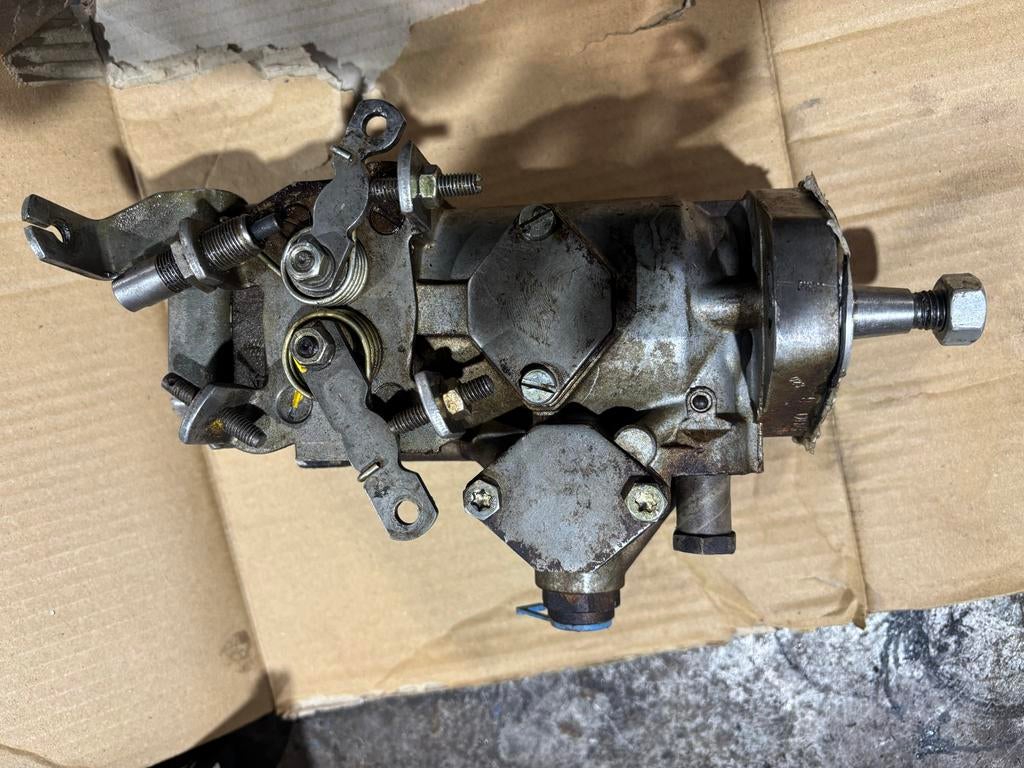 Bosch VA3 Brandstofpomp International 633 (0 460 303 137), Ophalen of Verzenden, Gebruikt, Overige automerken