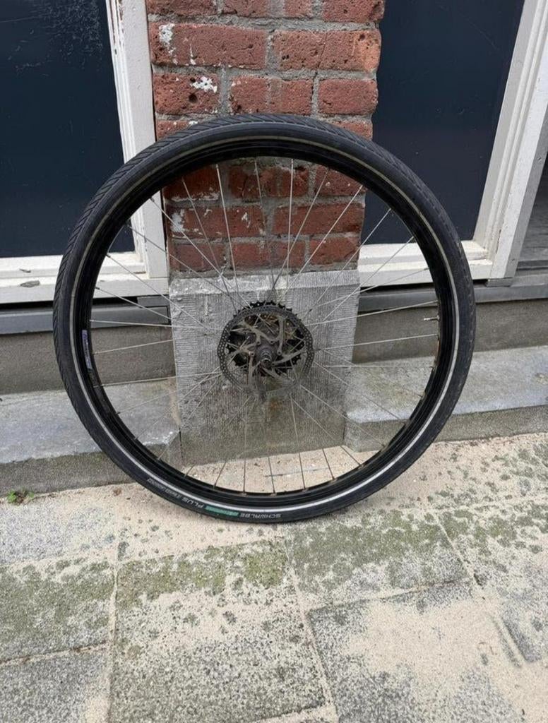 achterwiel 28 inch met schijfrem en 10 speed casette, Zo goed als nieuw, Aluminium, Shimano, Stadsfiets