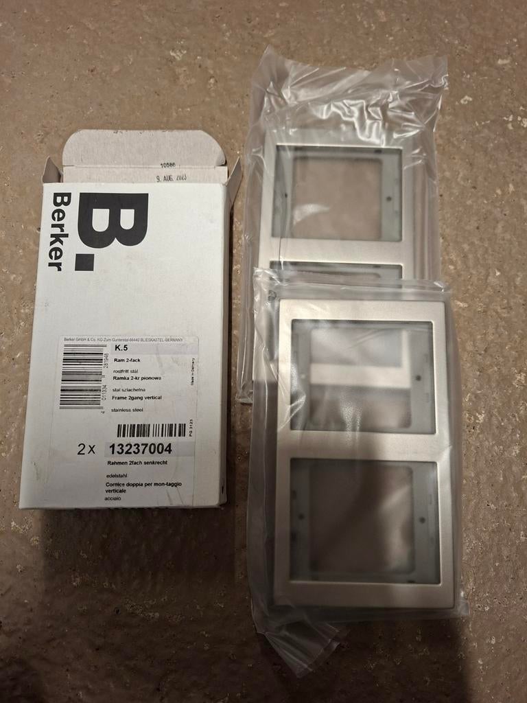 Berker schakelmateriaal K1 en K5, Berker, Nieuw, Ophalen of Verzenden, Stopcontact