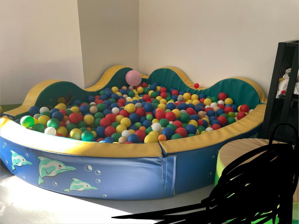 Ballenbak met veel Wesco ballen 2x2m, Kinderen en Baby's, Ophalen of Verzenden, Gebruikt, Jongen of Meisje