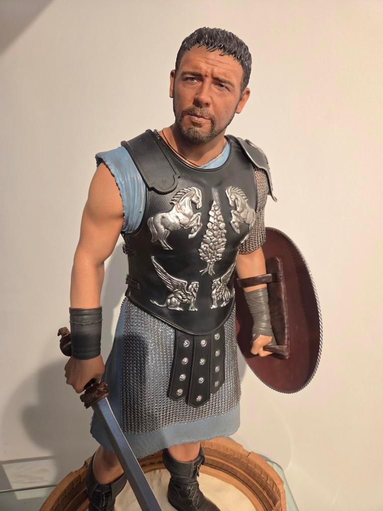 Gladiator Epic Series Statue 1/3 Maximus 66 cm Premium, Verzamelen, Beelden en Beeldjes, Ophalen, Zo goed als nieuw, Mens