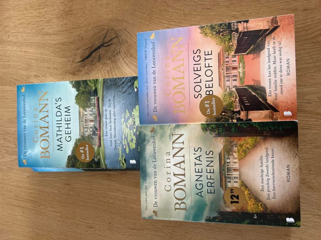 Corina Bomann - De Vrouwen van de Leeuwenhof (3 boeken), Ophalen of Verzenden, Zo goed als nieuw, Nederland