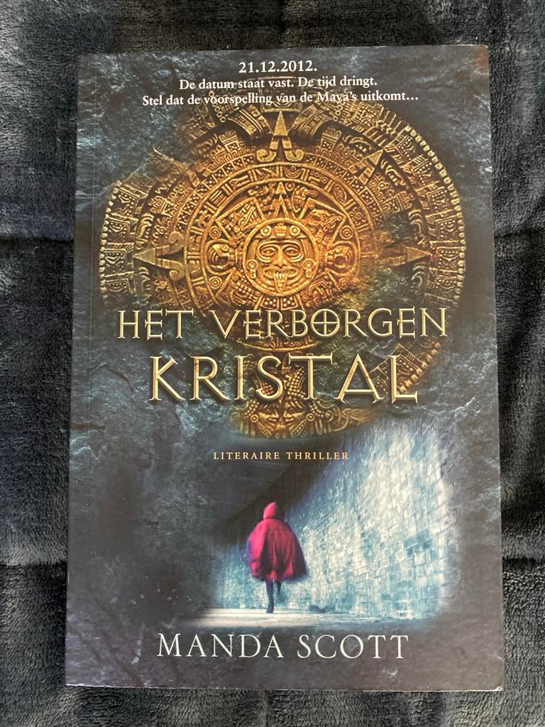 Het Verborgen Kristal - Manda Scott, Boeken, Thrillers, Zo goed als nieuw, Europa overig, Ophalen of Verzenden