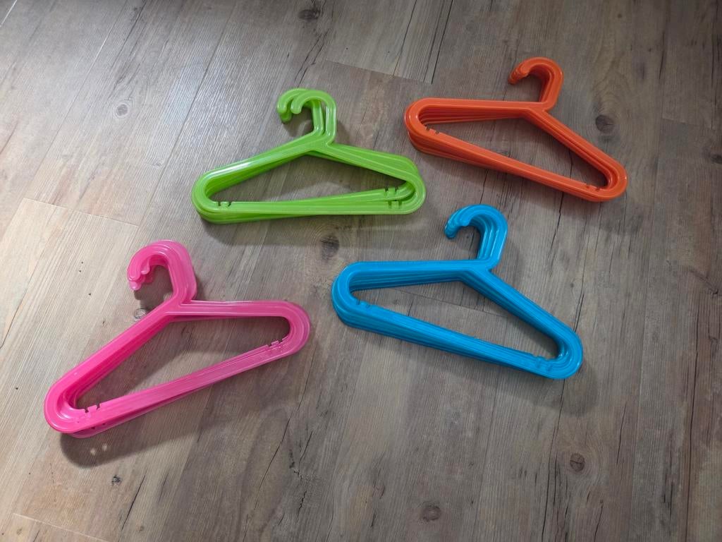 Ikea kledinghangers voor kinderen, 32 stuks, Ophalen of Verzenden, Zo goed als nieuw