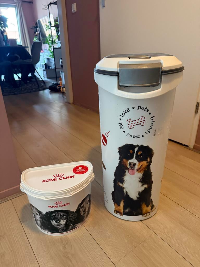 Curver petlife voercontainer 54 liter, Dieren en Toebehoren, Ophalen of Verzenden