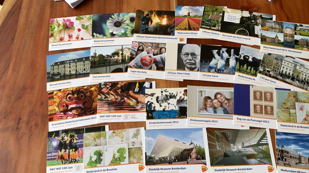 Nederlandse postzegel mapjes, Verzenden