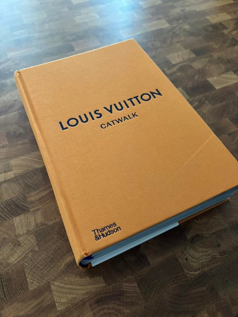 Lois Vuitton Catwalk, Boeken, Ophalen of Verzenden, Zo goed als nieuw, Overige onderwerpen