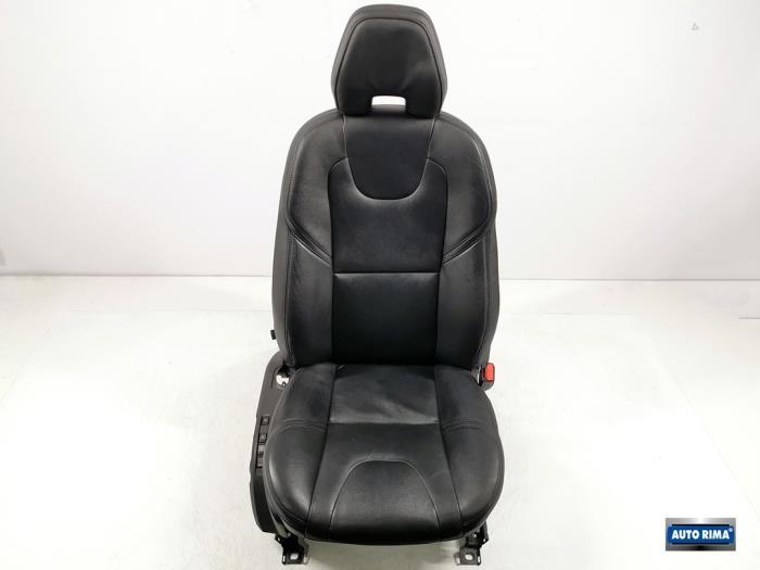 Stoel rechts van een Volvo V40