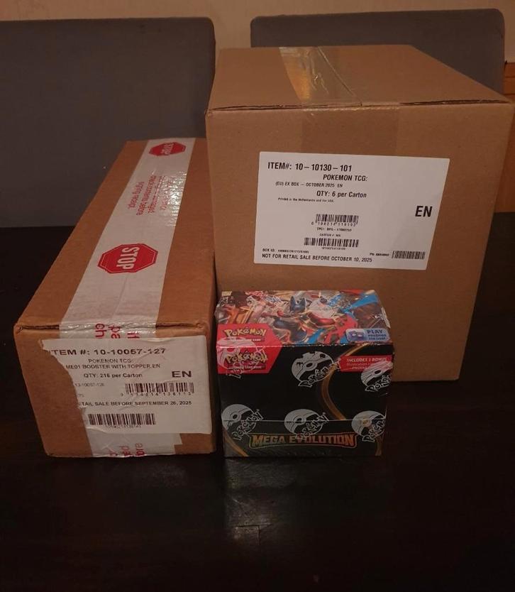 Pokémon Mega Evolution Enhanced Boosterbox Case, Hobby en Vrije tijd, Verzamelkaartspellen | Pokémon, Nieuw, Boosterbox, Foil