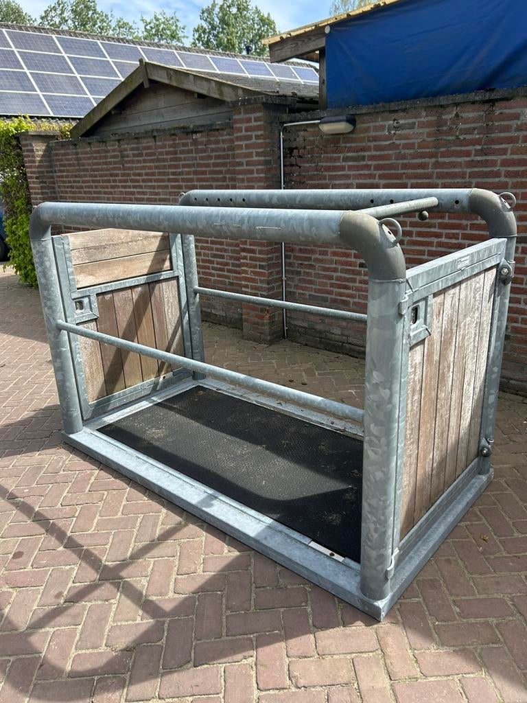 Opvoelbox behandelbox te koop, Dieren en Toebehoren, Ophalen of Verzenden, Zo goed als nieuw