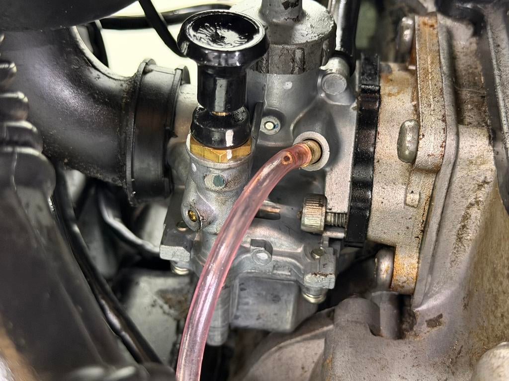 Zeer mooie dikke suzuki LT80