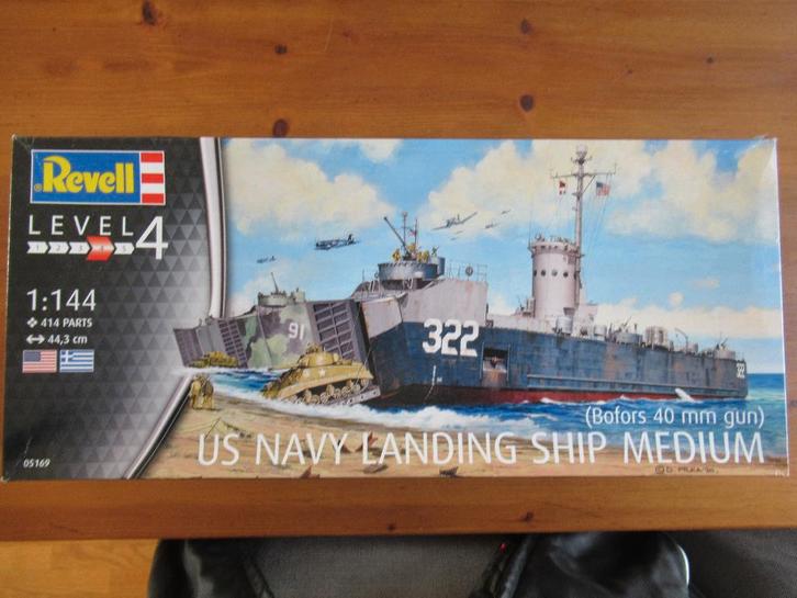 US Navy Landing Ship medium w/Bofors 40mm Gun (Revell 1/144), Hobby en Vrije tijd, Modelbouw | Boten en Schepen, Nieuw, 1:50 tot 1:200