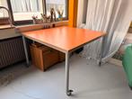 Handige werktafel op wielen  voor atelier studio werkplaats, Ophalen, Met wielen, Gebruikt, Bureau