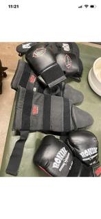 Boks handschoenen en beschermers 2 x, Sport en Fitness, Maat L, Ophalen of Verzenden, Zo goed als nieuw, Overige