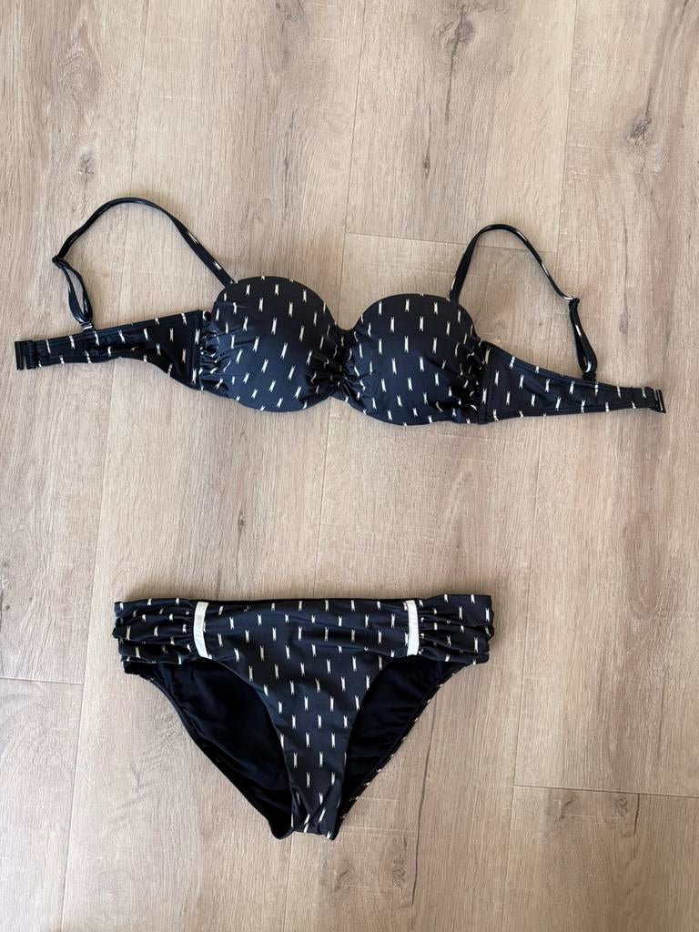Cyell bikini, ook strapless te dragen 40C, Ophalen of Verzenden, Zo goed als nieuw, Zwart, Bikini