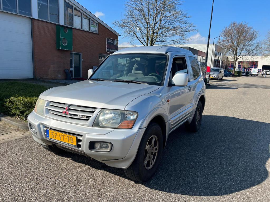 Mitsubishi Pajero 3.2 Di-D GLS HR, Gebruikt, 4 cilinders, 2800 kg, Bedrijf