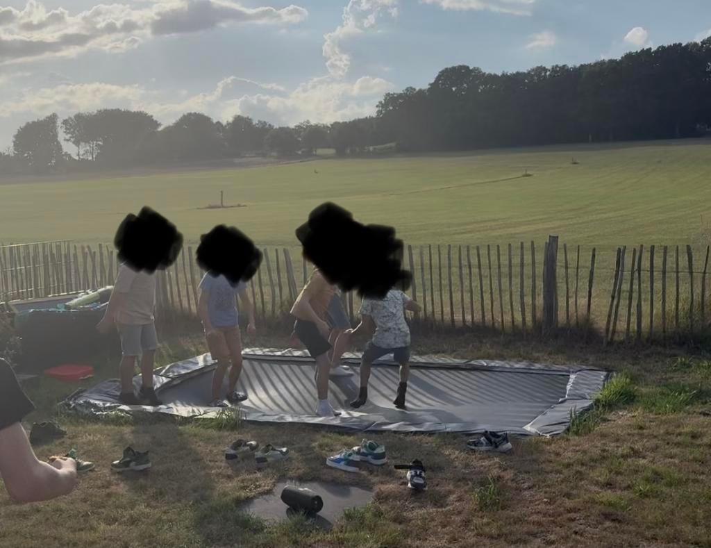 VirtuFit Premium Inground Trampoline - Zwart - 244 x 366 cm, Ophalen, Zo goed als nieuw