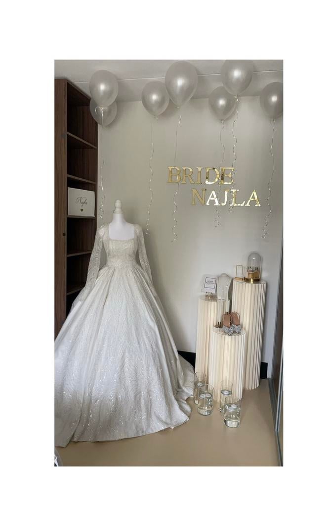 Zuilen te huur, Ophalen of Verzenden, Zo goed als nieuw