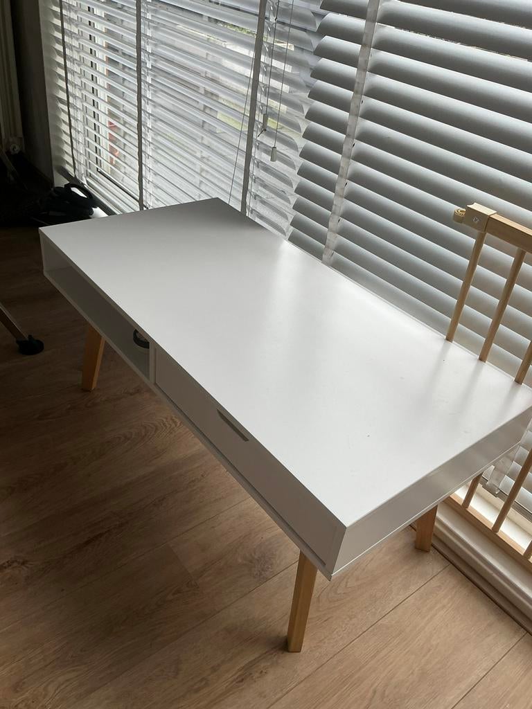 JYSK Salontafel - Stijlvol en Praktisch, Kunststof, 100 tot 150 cm, Zo goed als nieuw, Minder dan 50 cm