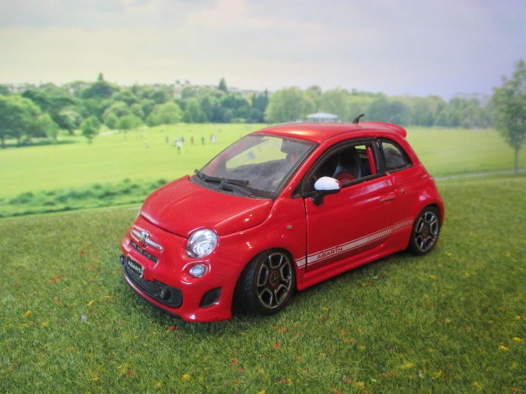 1/24 Fiat 500 Abarth - Bburago, Hobby en Vrije tijd, Modelauto's | 1:24, Ophalen of Verzenden, Gebruikt, Bburago