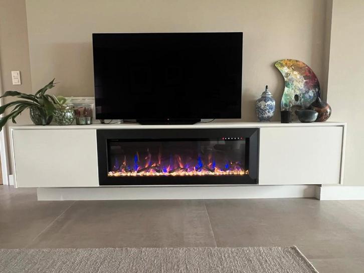 Electrische haard in wandmeubel, Huis en Inrichting, Kasten | Wandmeubels, Zo goed als nieuw, Minder dan 100 cm, 250 tot 300 cm