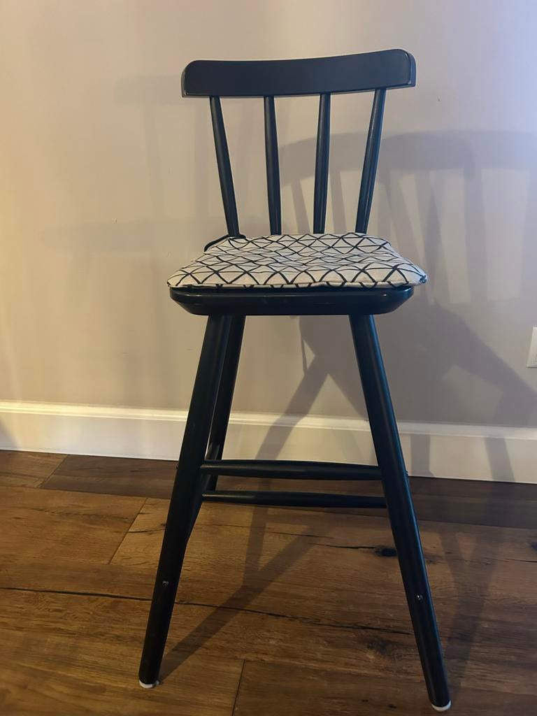 Zwarte houten ikea juniorstoel, Ophalen of Verzenden, Gebruikt, Overige typen