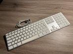 Apple Toetsenbord met Numpad en USB-poorten, Ophalen of Verzenden, Qwerty, Gebruikt, Bedraad