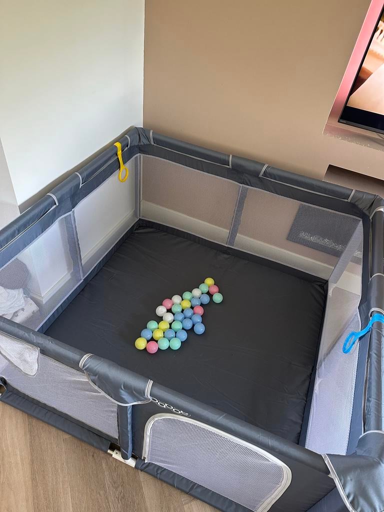 Grote Grondbox - Ideaal voor Veilig Spelen, Kinderen en Baby's, Ophalen of Verzenden, Zo goed als nieuw, Vierkant