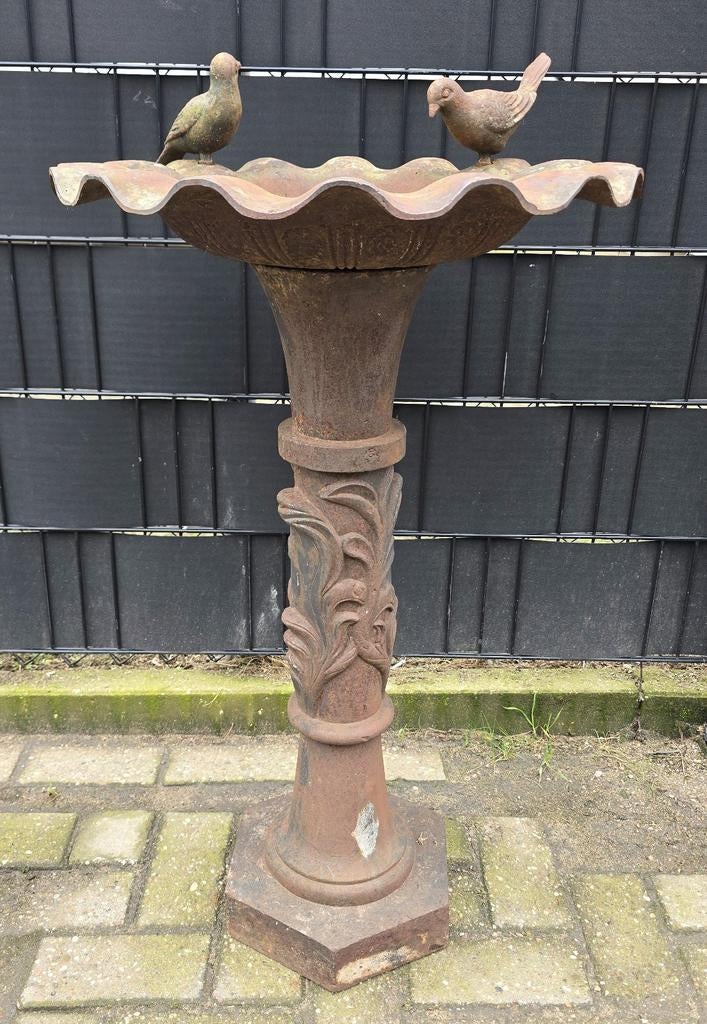 Mooie ijzeren waterbak, Ophalen of Verzenden, Gebruikt, Metaal, Dierenbeeld