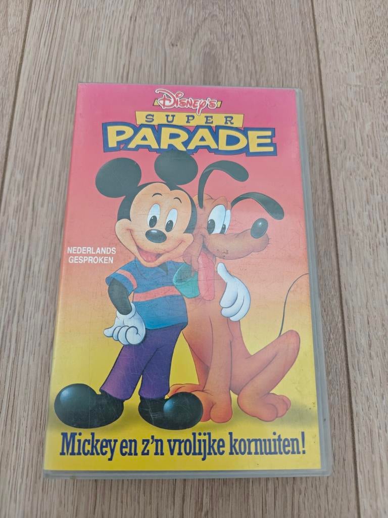 Disney's Super Parade Mickey en z'n vrolijke kornuiten! VHS, Cd's en Dvd's, VHS | Kinderen en Jeugd, Gebruikt, Tekenfilm, Alle leeftijden