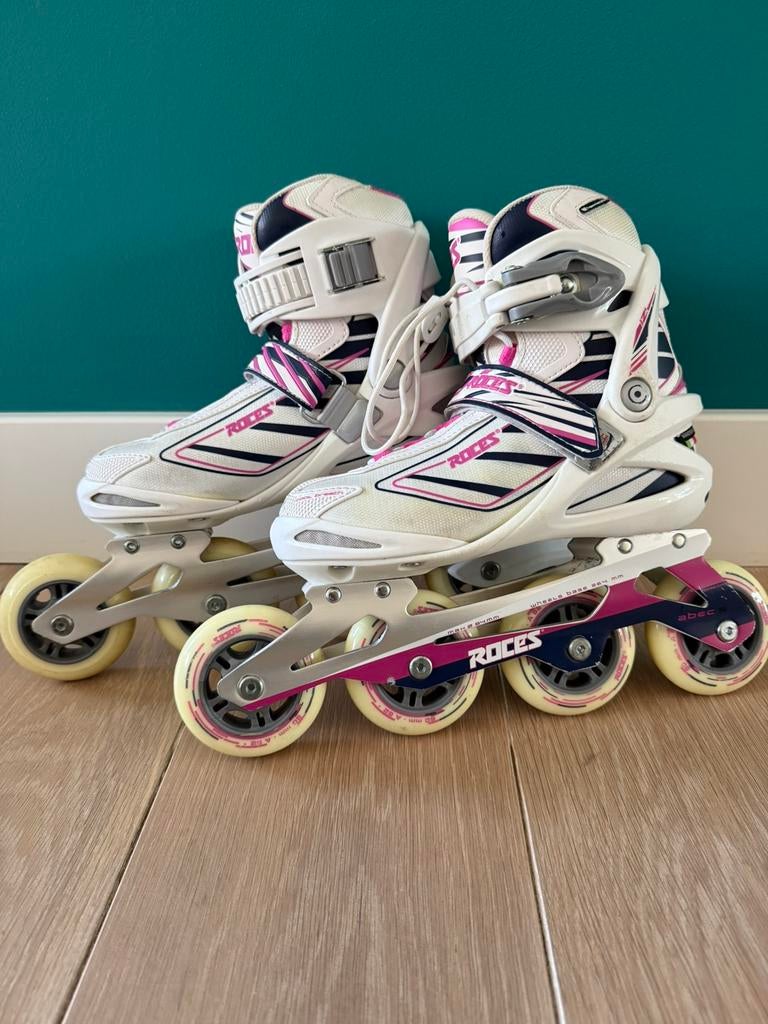 Roces Izi white pink - mt 36, Sport en Fitness, Ophalen of Verzenden, Zo goed als nieuw, Inline skates 4 wielen, Kinderen