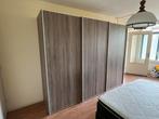 Kledingkast met schuifdeuren, Huis en Inrichting, Kasten | Kledingkasten, Gebruikt, 200 cm of meer, Ophalen of Verzenden, Overige houtsoorten
