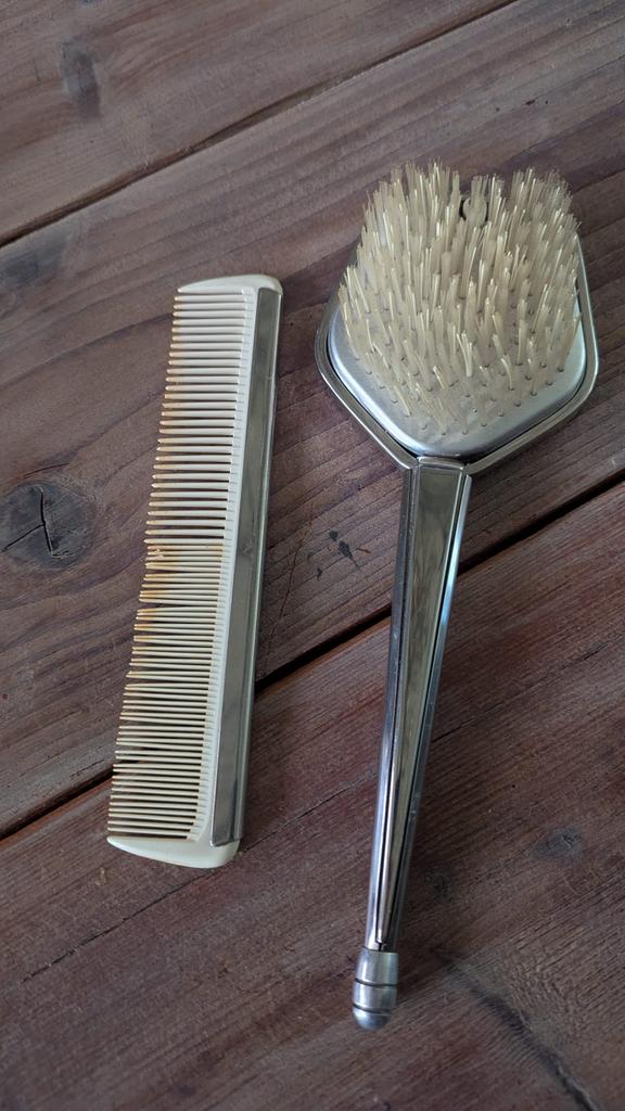Oude borstel en kam, Ophalen of Verzenden