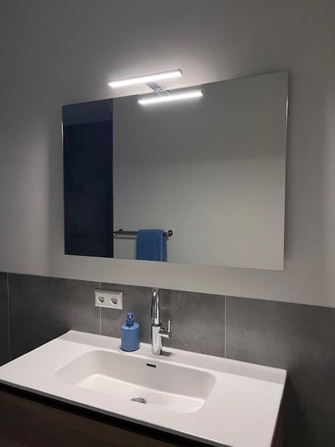 spiegel / spiegelpaneel 70x100 cm. met regelbare opbouwlamp, Ophalen, Overige typen, 50 tot 100 cm, Zo goed als nieuw