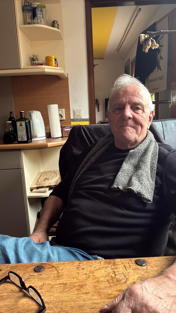 Vriendelijke man (73) zoekt leuke vrouw, Contacten en Berichten, Man zoekt Vrouw