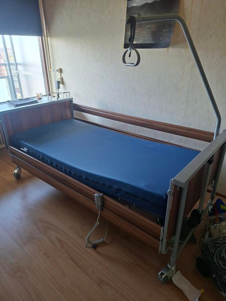 Hoog laag bed Op te halen vandaag of morgen in hoogvliet, Ophalen, Eenpersoons, Hout, 90 cm