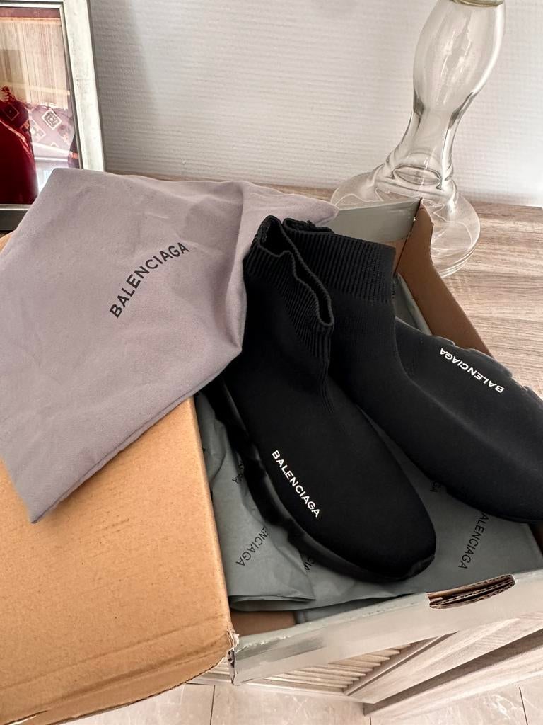 Balenciaga sneakers mt 37, Kleding | Dames, Schoenen, Ophalen of Verzenden, Zo goed als nieuw, Sneakers of Gympen