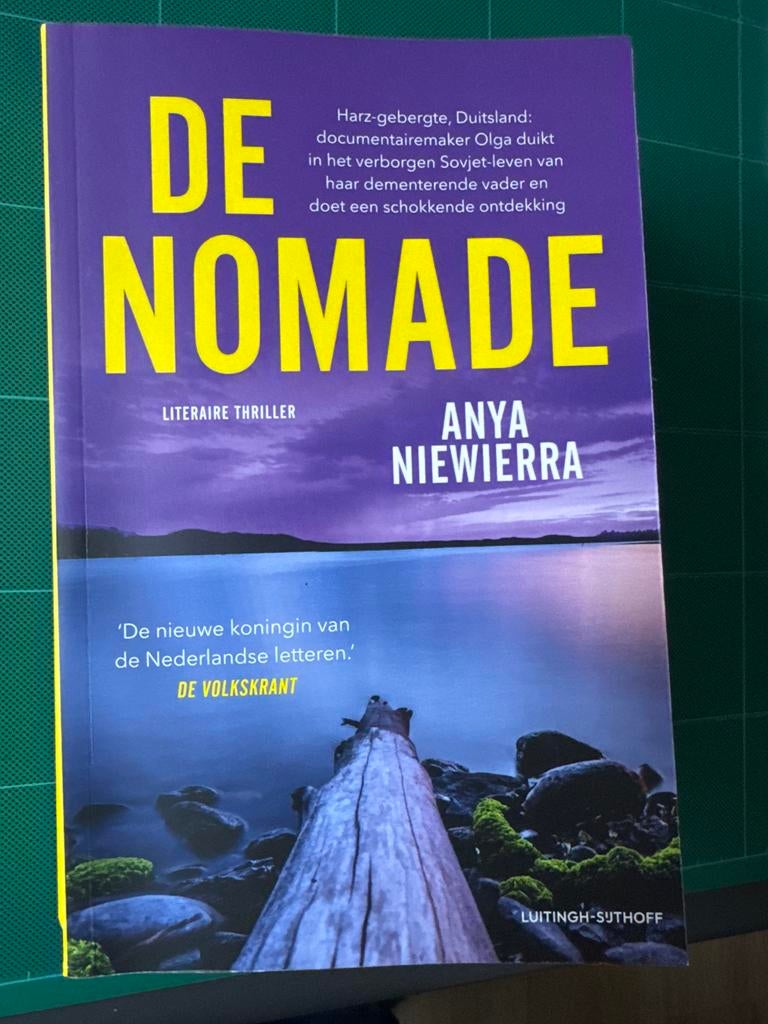 De Nomade - Literaire thriller van Anya Niewierra, Boeken, Ophalen of Verzenden, Gelezen, Nederland