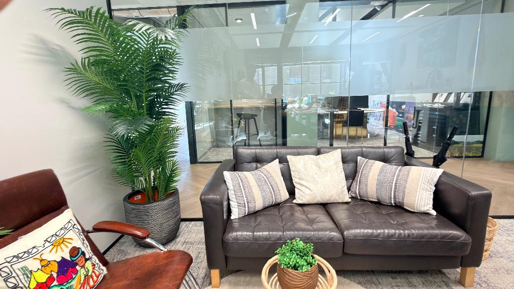 Lounge bank met kussens, Huis en Inrichting, Banken | Bankstellen, Ophalen, Gebruikt, Minder dan 75 cm, 150 tot 200 cm