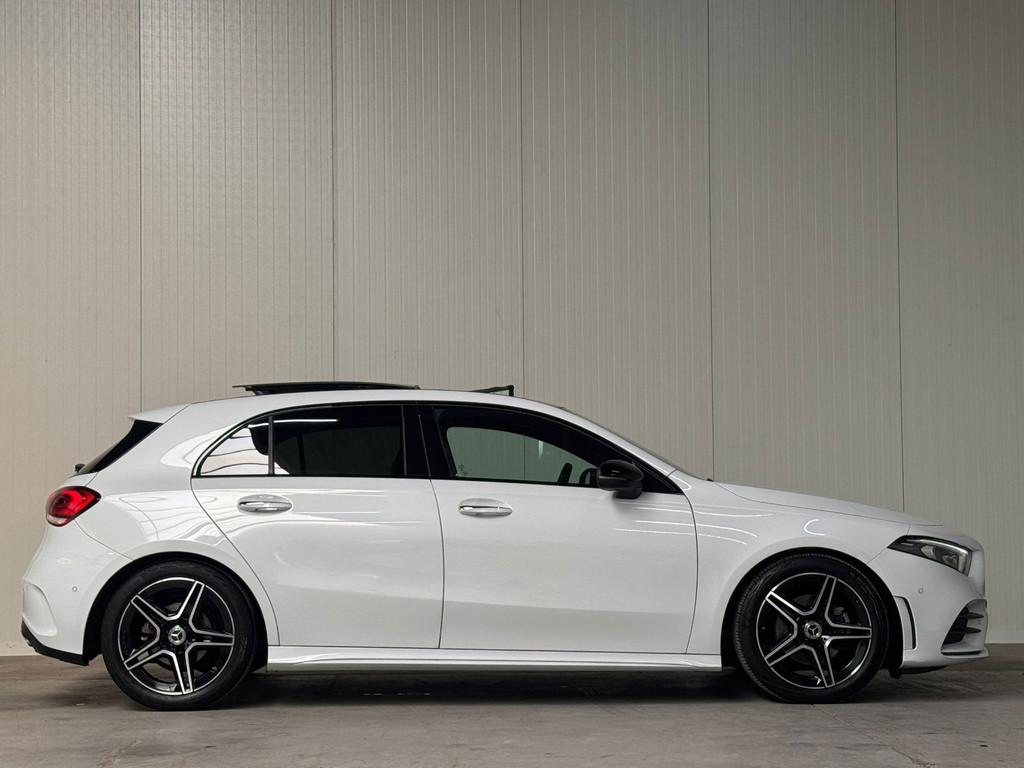 Mercedes-Benz A-klasse 180 AMG l VOL! l PANO l MATRIX l EL-S, 136 pk, Gebruikt, 4 cilinders, Wit