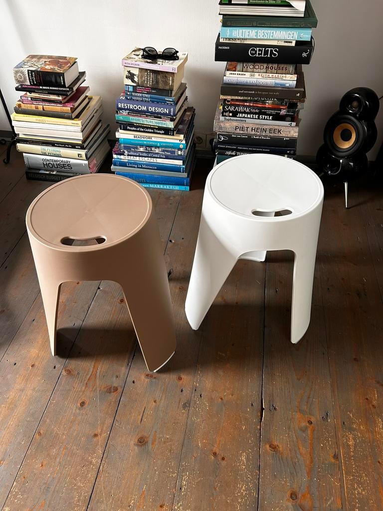 Design opstabelbare stevige Krukjes 2x, Huis en Inrichting, Krukjes, Ophalen of Verzenden, Zo goed als nieuw, Hout