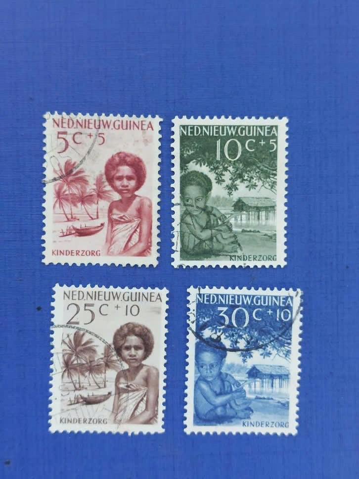 Postzegel Nieuw Guinea 1957 Serie Kinderzegels 03-04, Postzegels en Munten, Postzegels | Nederlands-Indië en Nieuw-Guinea, Ophalen of Verzenden