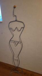 Dressgirl van Ehlen Johansson, Ophalen