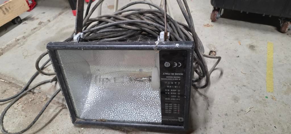 Bouwlamp serieus verlichten, Ophalen, 500 watt of meer