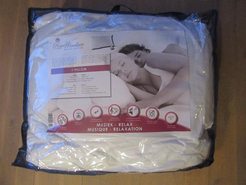 NIEUWE Royal Windsor hoofdkussen I pillow met speaker inside, Eenpersoons, Wit, Nieuw, Ophalen of Verzenden