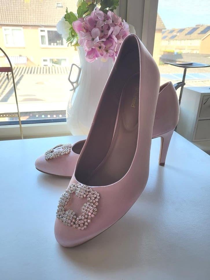 Mooie nieuwe roze pumps van Graceland maat 41, Kleding | Dames, Schoenen, Ophalen of Verzenden, Nieuw, Roze