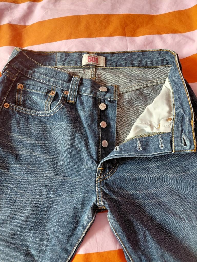 Jeans Levi's 501 maat 28/32, Kleding | Dames, Ophalen of Verzenden, Zo goed als nieuw, Blauw, W28 - W29 (confectie 36)