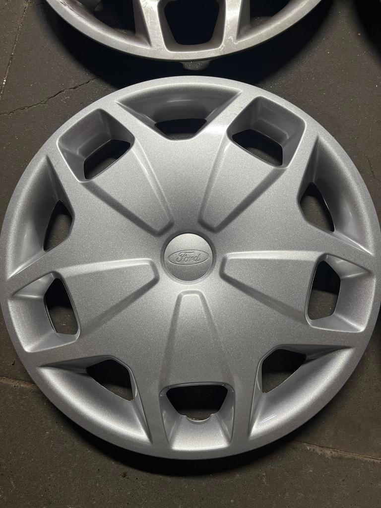 Ford wieldoppen 16 inch (set van ), Ophalen, Gebruikt