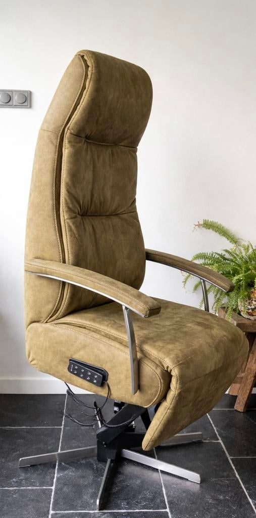 Prominent relax fauteuil met sta op functie, izgs, Huis en Inrichting, Fauteuils, Ophalen of Verzenden, Zo goed als nieuw, Minder dan 75 cm