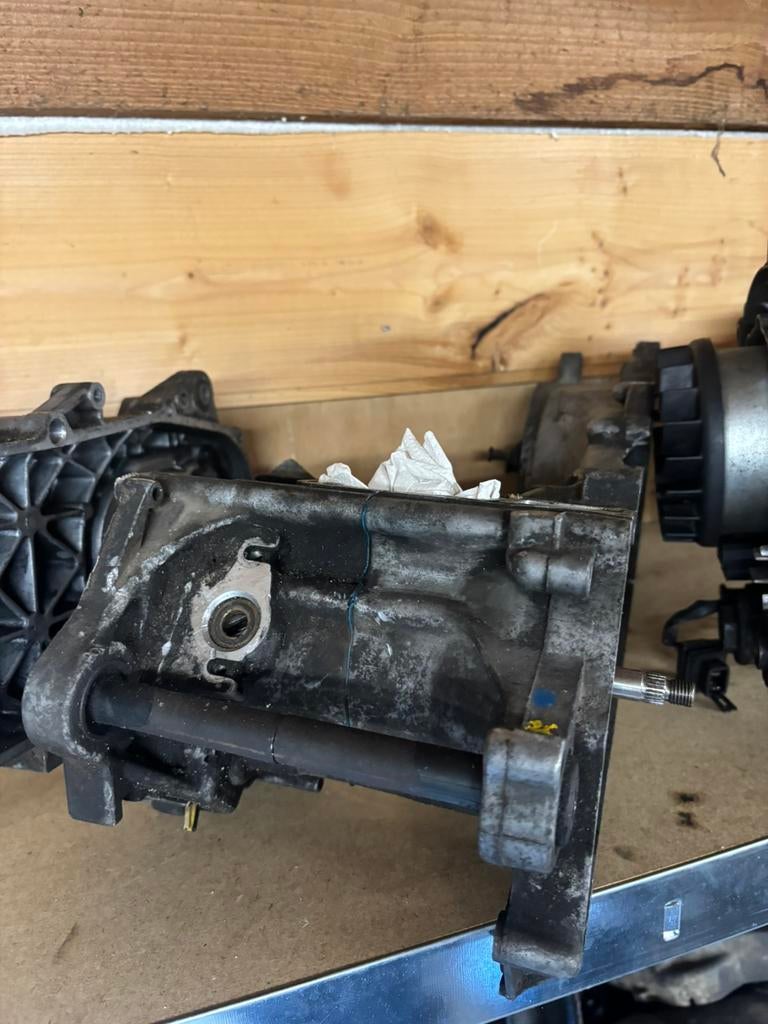 Peugeot blok, Ophalen